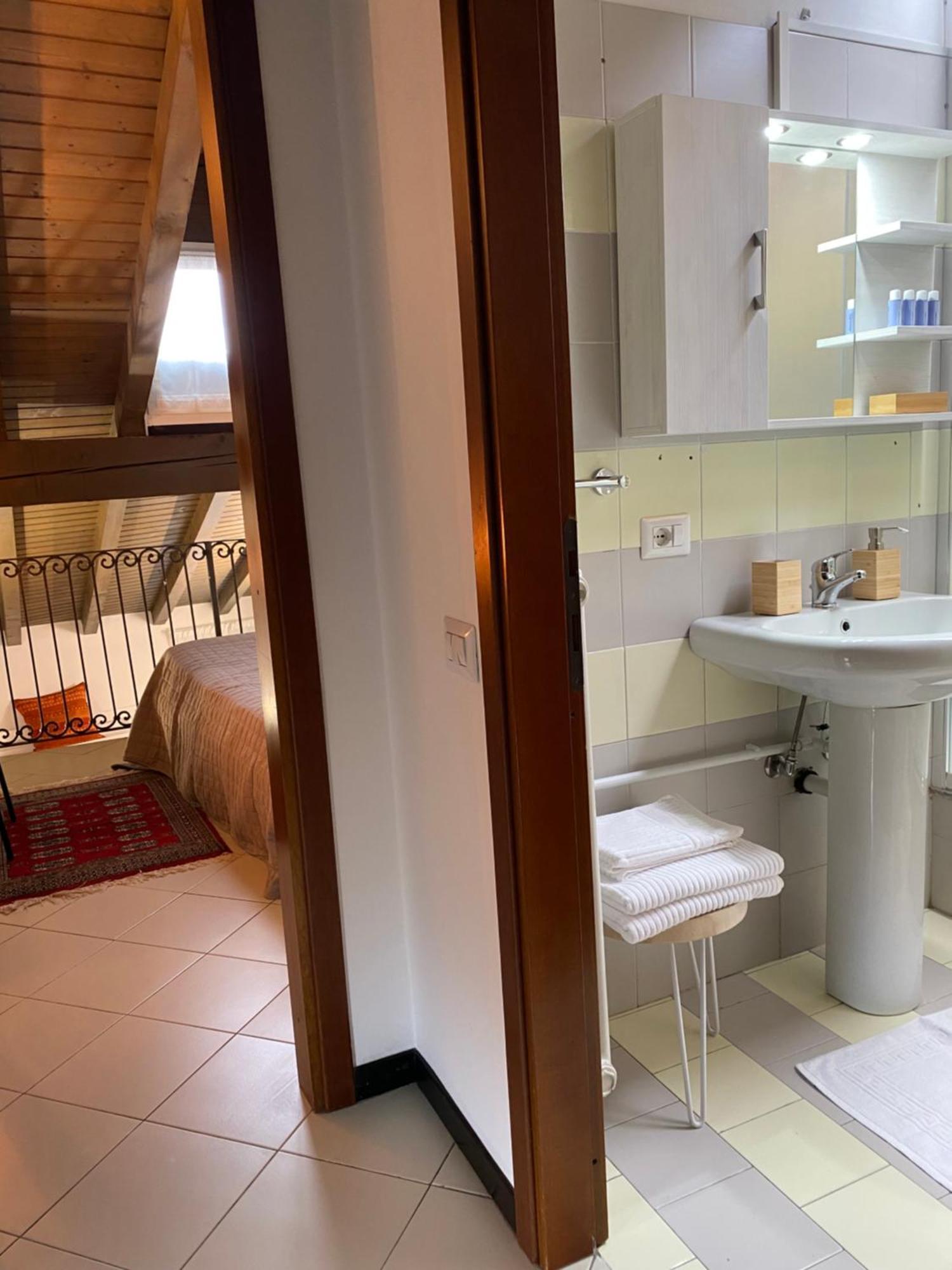 Appartement La Mansardina Di San Leonardo à Bergame Extérieur photo